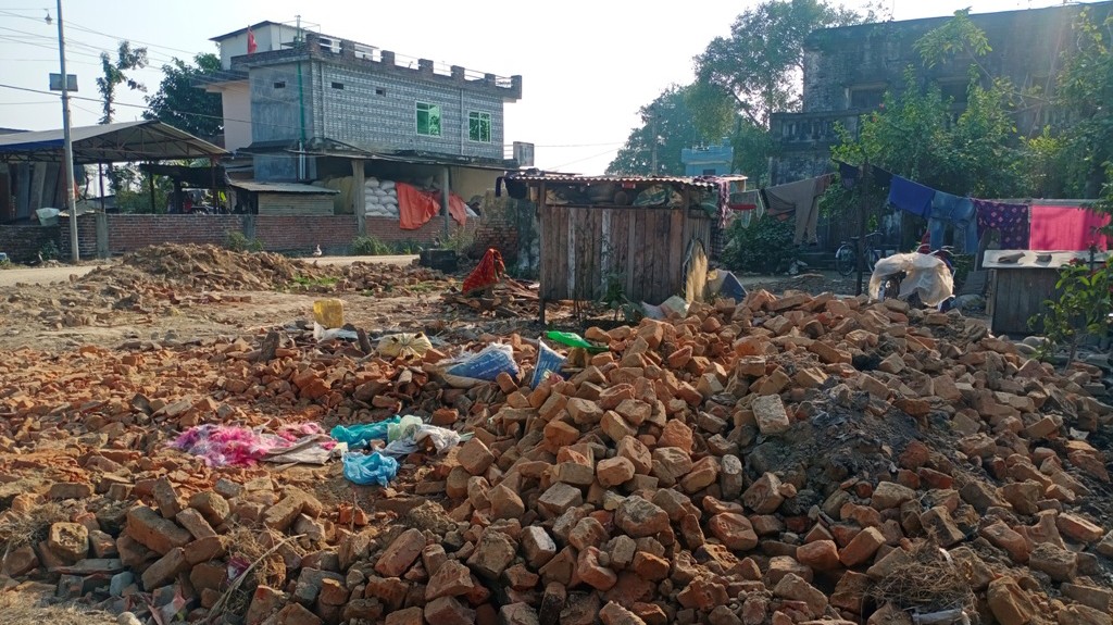 ‘चरी लैजा समाचार, हामी भयौं बेघरबार...’