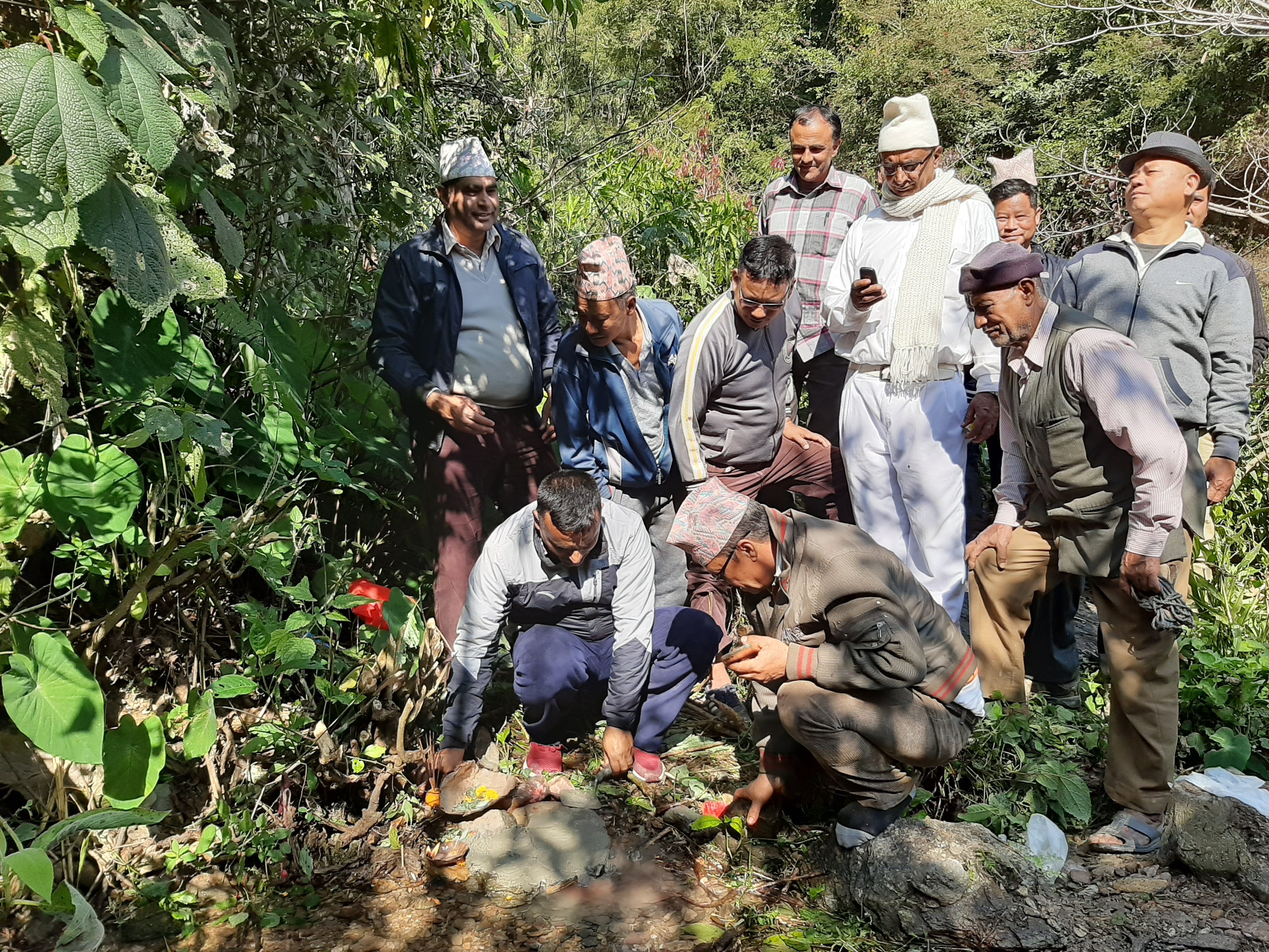 चापपानीमा लिफ्टिङ्ग खानेपानी योजनाको शिलान्यास, एक सय ४० घर परिवार लाभम्वित हुने