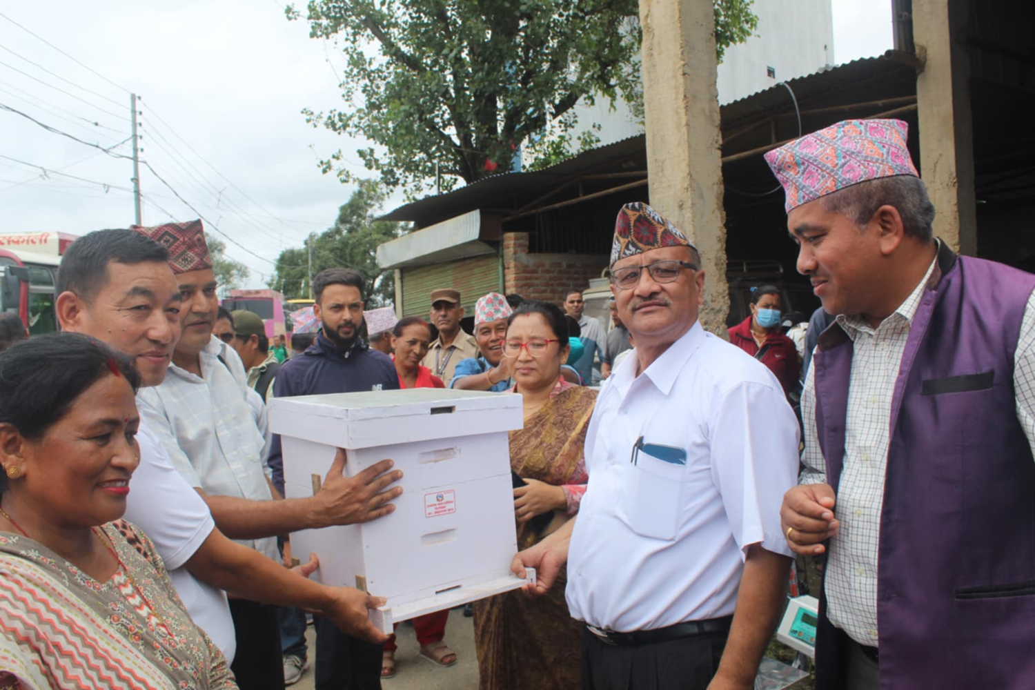 तानसेन नगरपालिकाले दियो कृषकलाई कृषि सामग्री